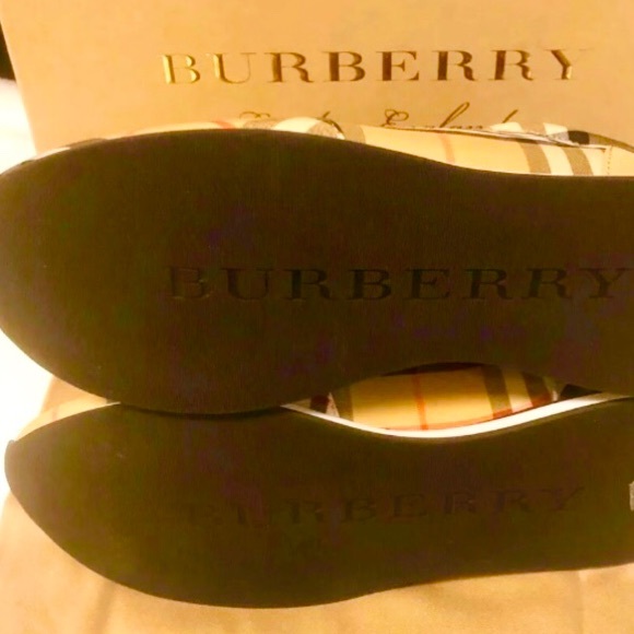 ❌SOLD❌🔥BURBERRY NEW🔥 Travis Train Sneakers - Picture 5 of 9